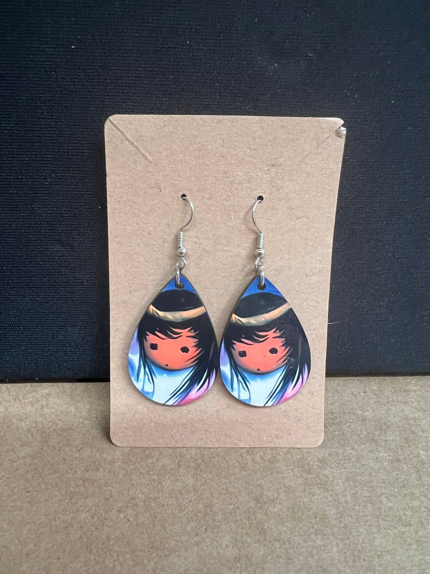 Earrings: Teardrop