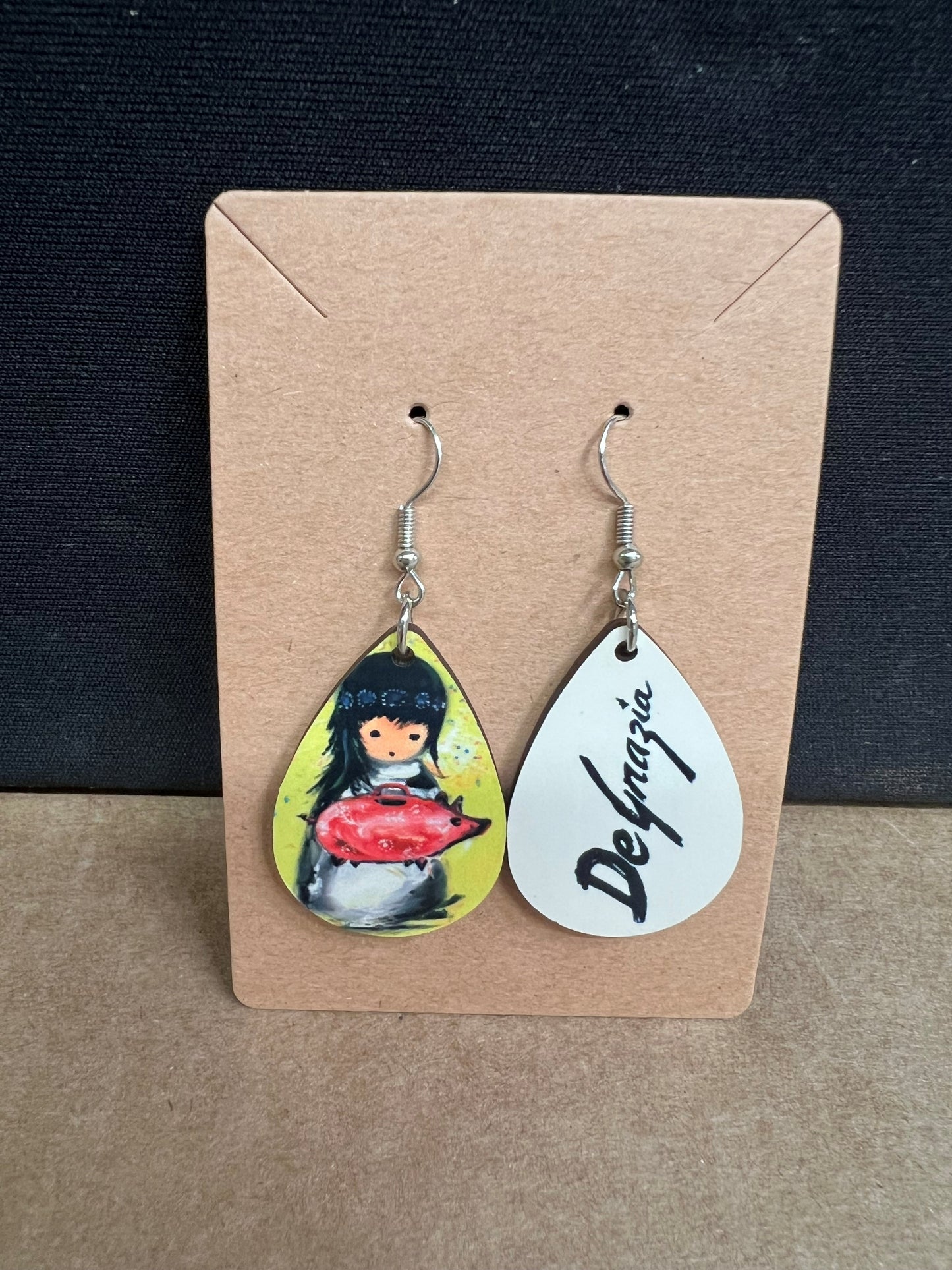 Earrings: Teardrop